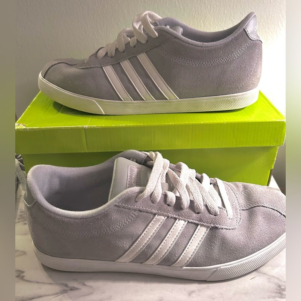 Women’s Size 9 Adidas Courtset Sneakers - Gray/White/Silver